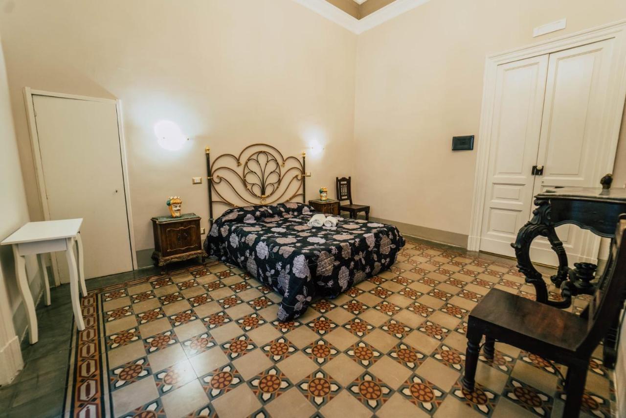 Stanze Etnea 380 Hotel Catania Exterior photo